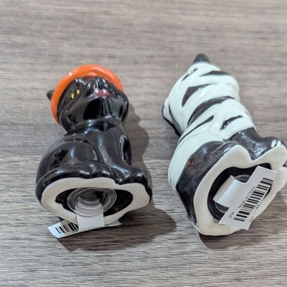 Black Cat & Mummy Cat Ceramic Salt & Pepper Shakers Halloween Decor 3" Set new - Picture 6 of 6